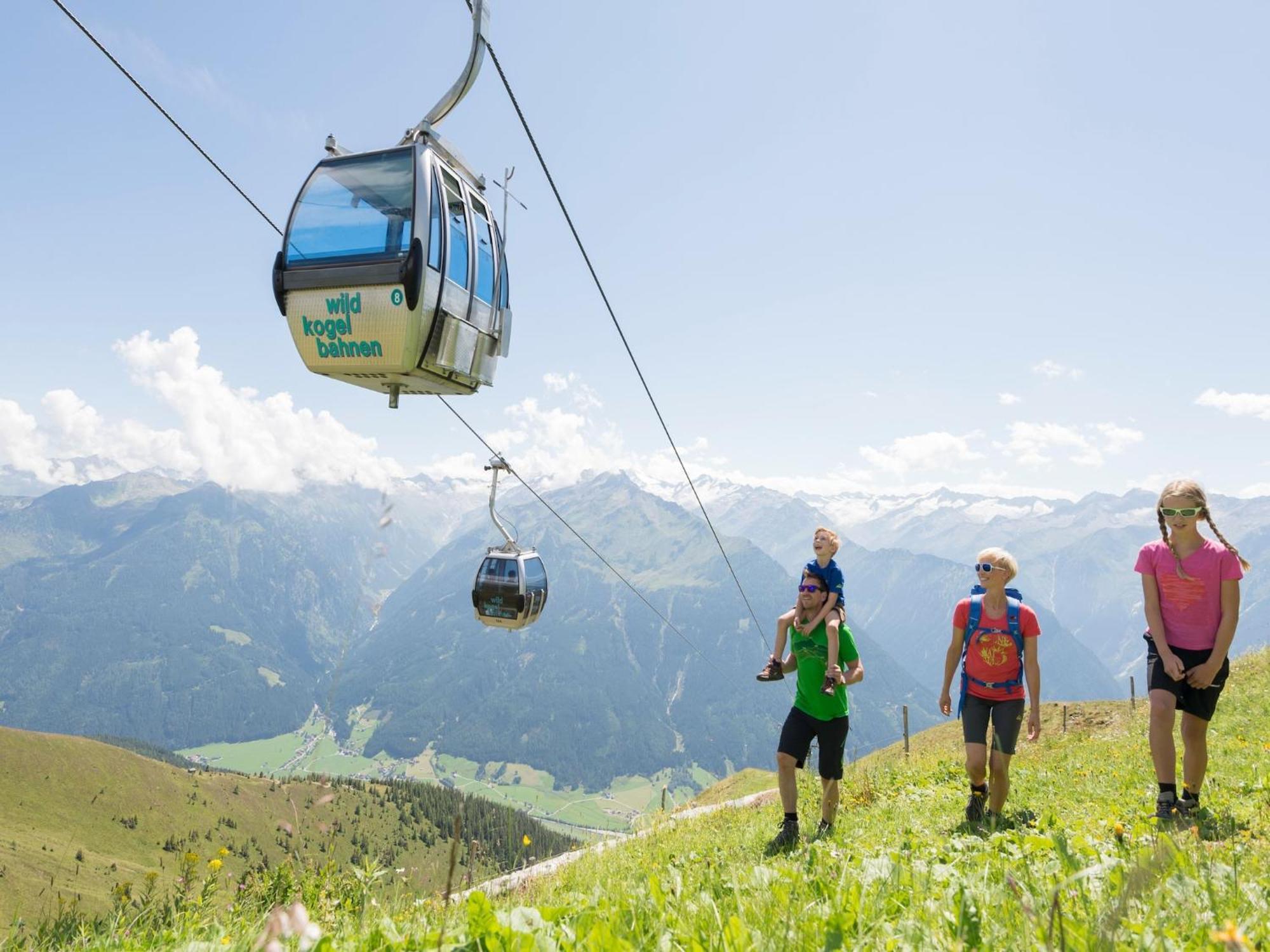 Apartment In Bramberg Am Wildkogel With Balcony ภายนอก รูปภาพ